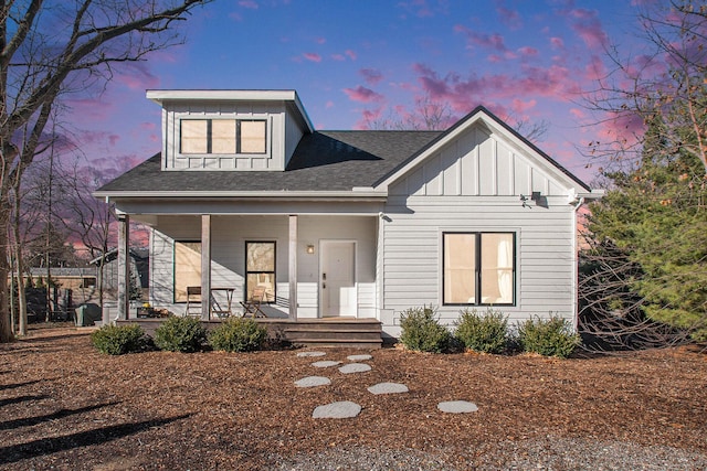 view of front of property featuring covered porch