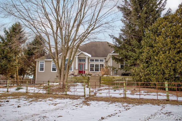 view of front of property