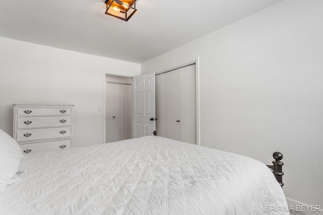 bedroom featuring a closet