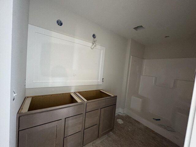 275 Hickory Valley Dr, Kalamazoo, MI 49009 - full bath with walk in shower