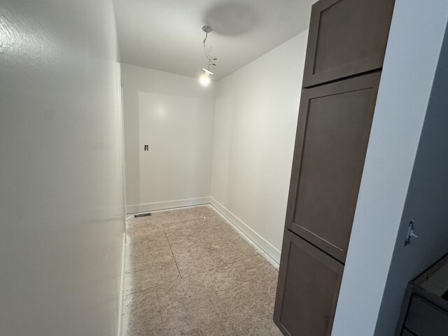 275 Hickory Valley Dr, Kalamazoo, MI 49009 - hallway featuring baseboards