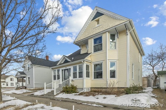 view of front of home