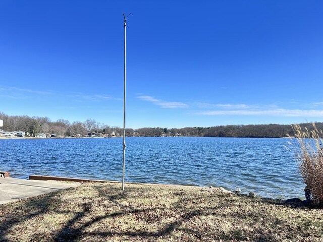 12118 N Sherman Lake Dr, Augusta, MI 49012 - water view