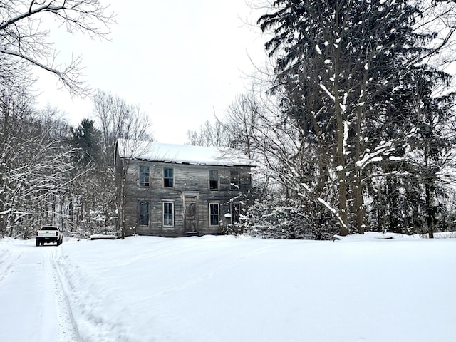 view of front facade