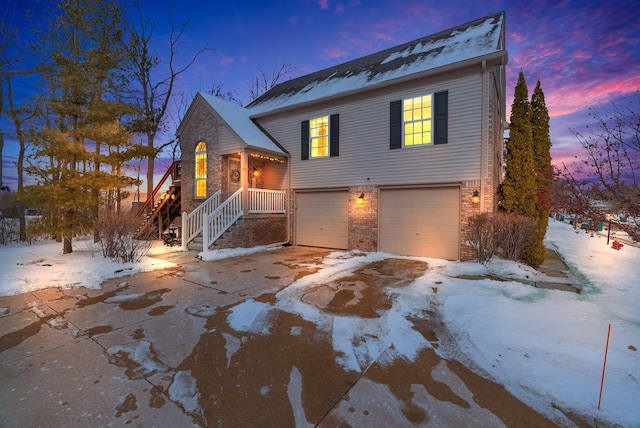 view of front facade featuring a garage