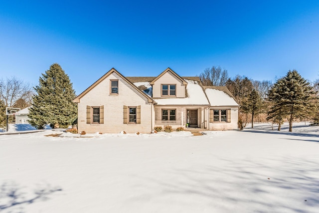 view of front of property featuring covered porch