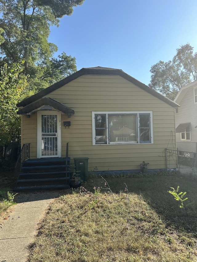 view of front of property with entry steps