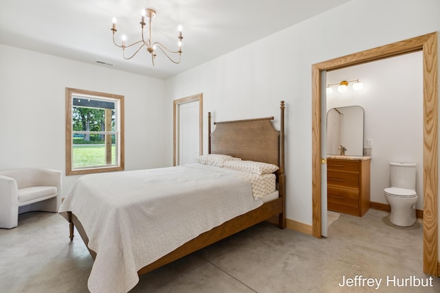 bedroom featuring light carpet, visible vents, baseboards, and an inviting chandelier