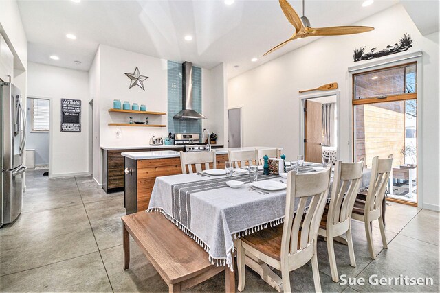 dining area with recessed lighting, baseboards, and ceiling fan