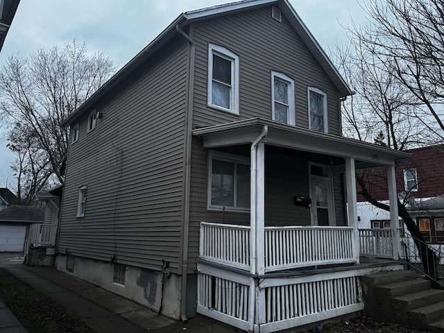 view of front facade featuring a porch