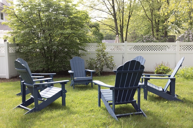 view of yard featuring a fenced backyard