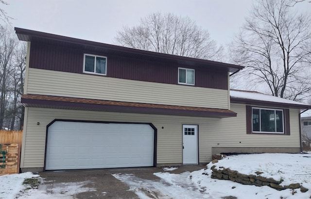 view of front of property featuring a garage