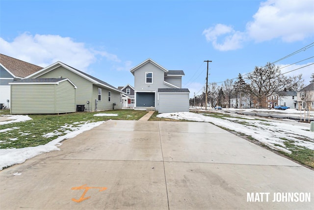 Listing photo 3 for 2120 Willard Ave SE, Grand Rapids MI 49507