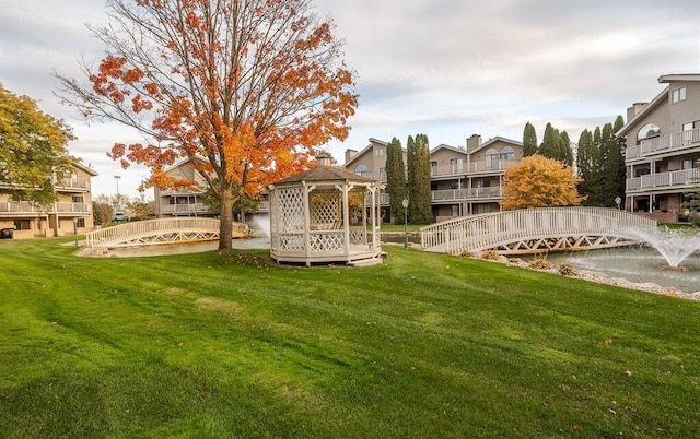 21082 Boulder Cir, Northville, MI 48167