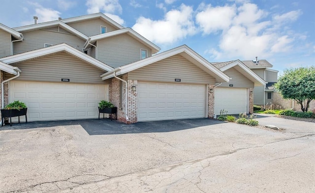 21082 Boulder Cir, Northville, MI 48167