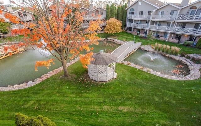 21082 Boulder Cir, Northville, MI 48167