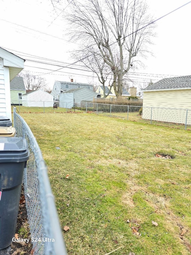 view of yard featuring fence