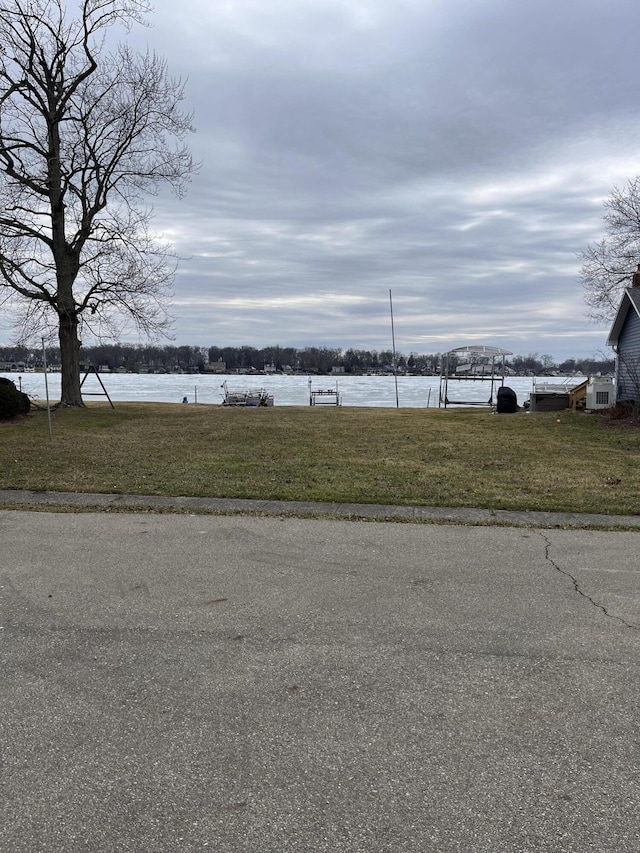 Listing photo 3 for 23275 Lakeview Dr, Edwardsburg MI 49112