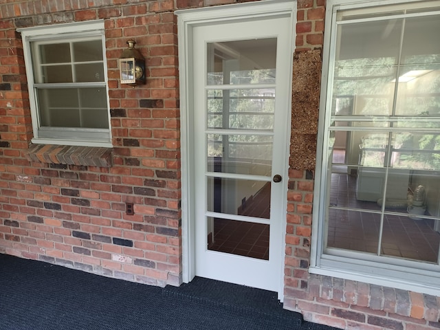 4265 Pine Tree Trl, Bloomfield Hills, MI 48302 - property entrance with brick siding