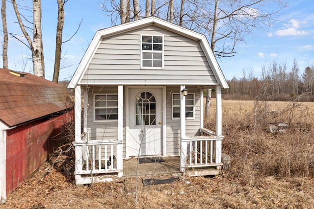 view of outbuilding with an outbuilding