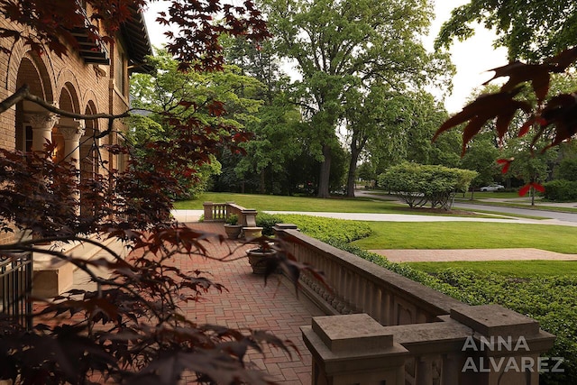 727 Plymouth Rd SE, East Grand Rapids, MI 49506 - view of patio / terrace