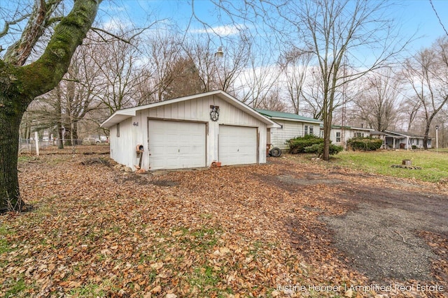 view of detached garage