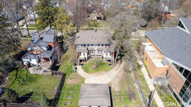 186 W 12th St, Holland, MI 49423 - birds eye view of property with a residential view