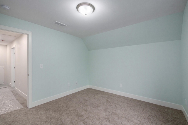 609 Lincoln Ave NW, Grand Rapids, MI 49504 - bonus room featuring carpet floors and vaulted ceiling