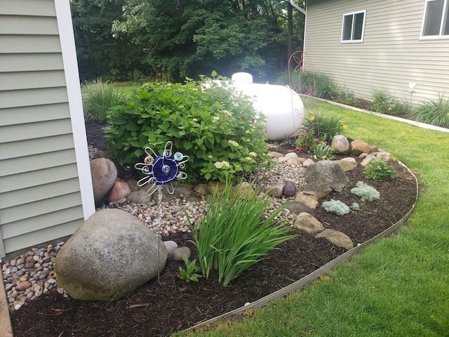 view of grassy yard