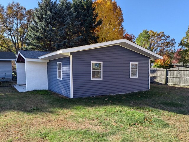 1009 N Ferry St, Ludington, MI 49431 - photo 24