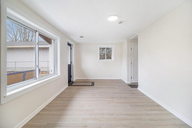 1009 N Ferry St, Ludington, MI 49431 - photo 5