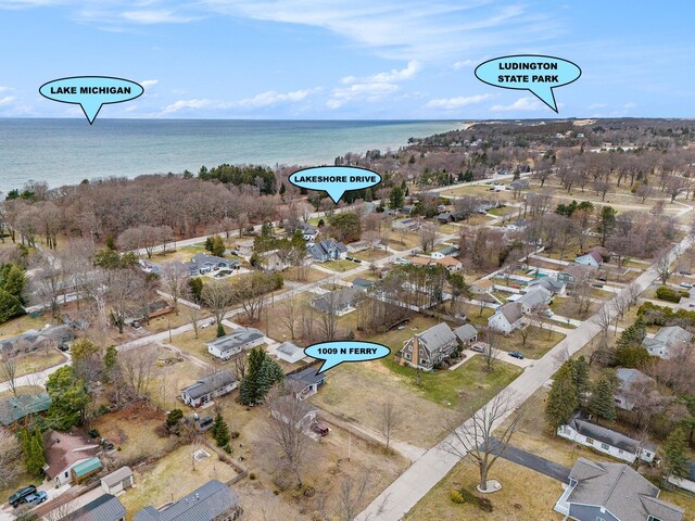 1009 N Ferry St, Ludington, MI 49431 - photo 25
