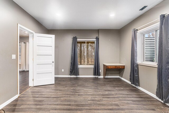 62711 Balk Rd, Sturgis, MI 49091 - unfurnished room with wood finished floors, baseboards, and recessed lighting