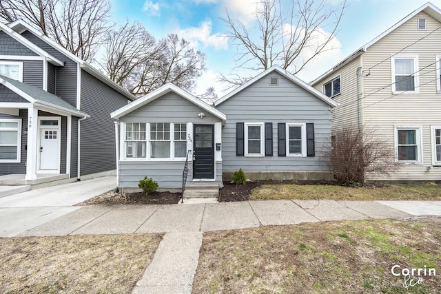view of front of property