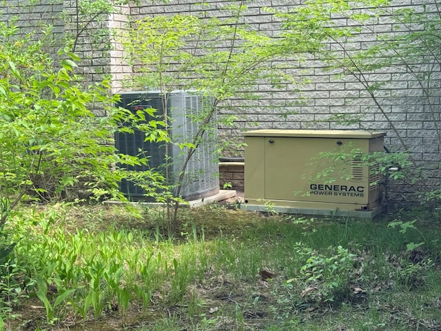 1625 Arlington Blvd, Ann Arbor, MI 48104 - exterior view of a power unit and a cooling unit