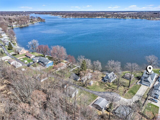 101 Lakeside Dr, Quincy, MI 49082 - bird's eye view with a water view