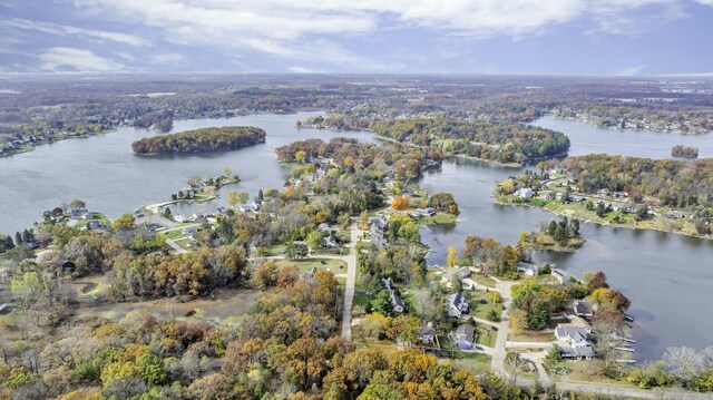 11262 Lemott Cir, Jerome, MI 49249 - bird's eye view featuring a water view