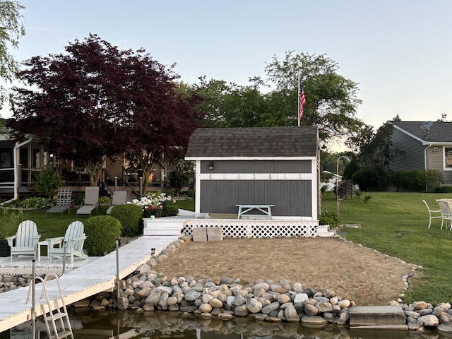 exterior space featuring a lawn