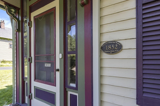 320 N Division St, Marshall, MI 49068 - view of doorway to property