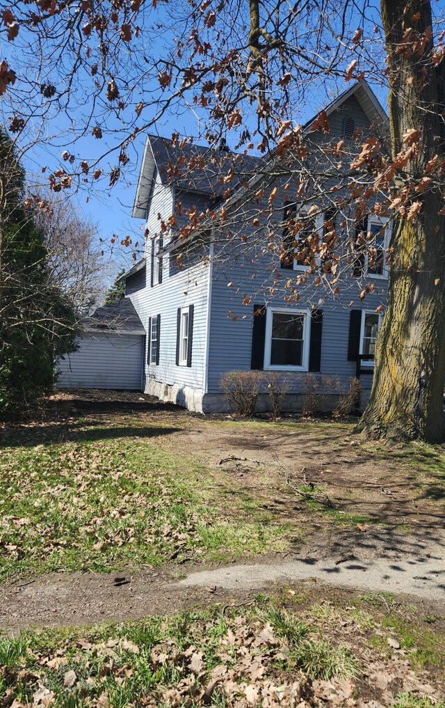 view of side of property