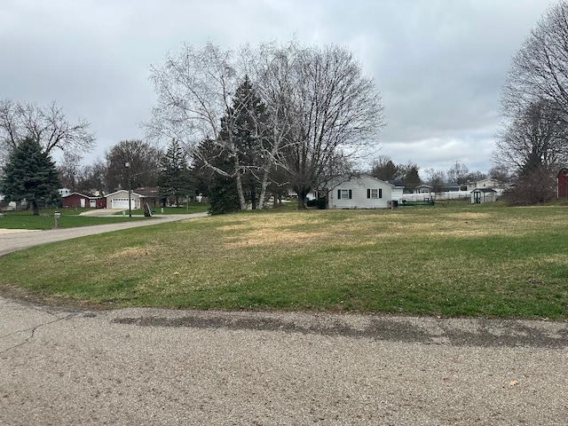 171 Sherwood Dr, Battle Creek, MI 49015 - photo 1