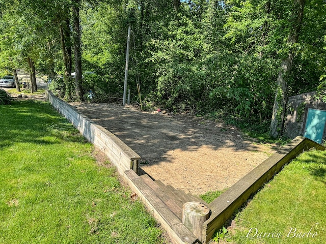 3770 Pine Ln, Saranac, MI 48881 - surrounding community with a yard
