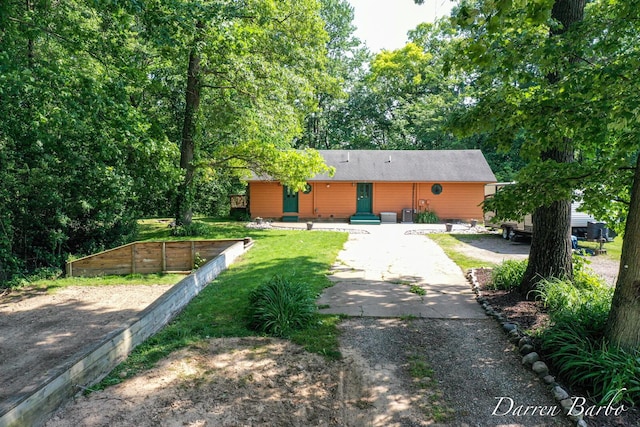 3770 Pine Ln, Saranac, MI 48881 - view of front of home with driveway