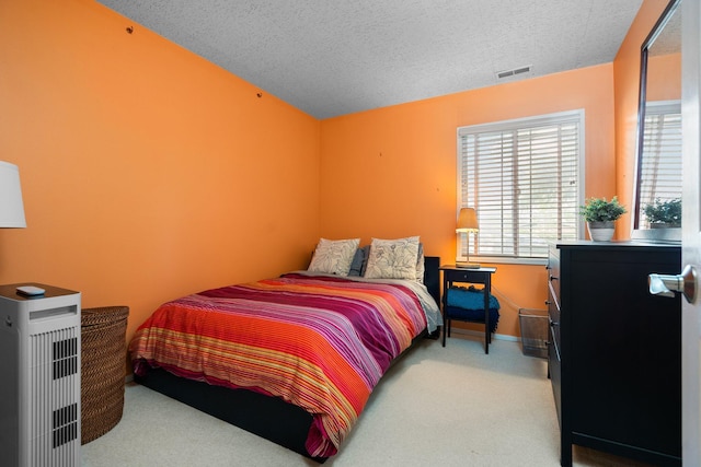 1506 Hillridge Blvd, Ann Arbor, MI 48103 - bedroom featuring light carpet, visible vents, and baseboards