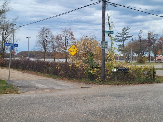 418 Lakeshore Blvd, Norton Shores, MI 49444 - photo 3