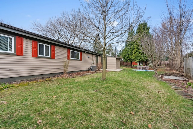 2817 Cumberland Ave, Ann Arbor, MI 48104 - view of yard with a patio area, cooling unit, and fence