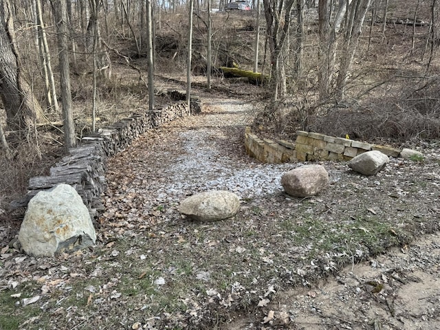 20692 Hidden Lake Dr, Gregory, MI 48137