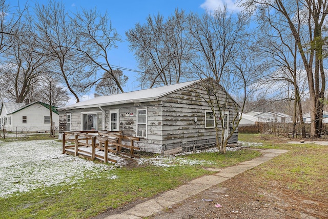 3309 Greenfield Ave, Kalamazoo, MI 49048 - view of outbuilding with fence