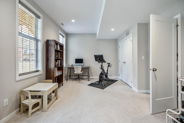 workout area featuring visible vents, carpet, baseboards, and recessed lighting