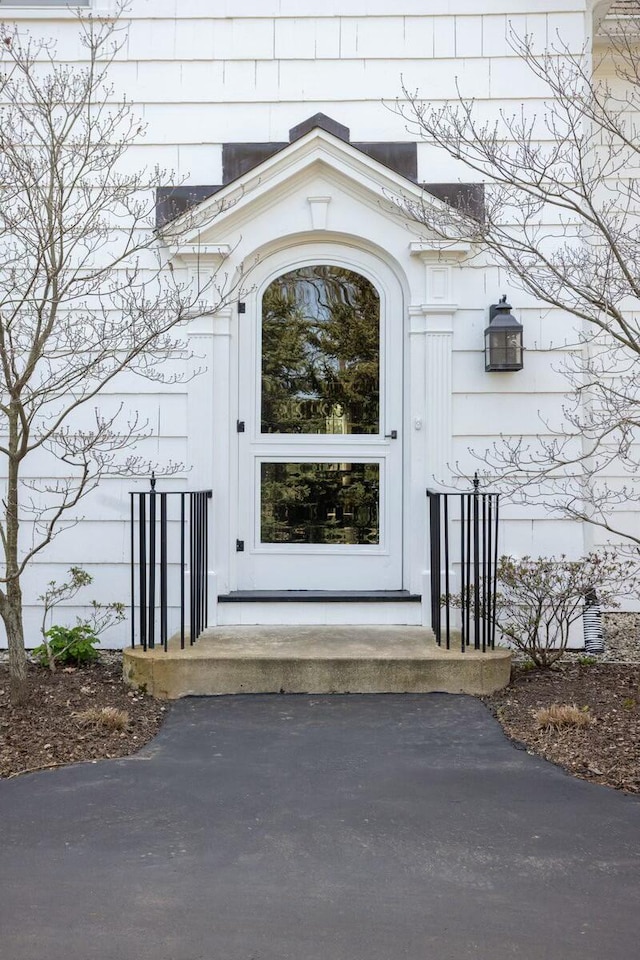 3020 Fulton St SE, Grand Rapids, MI 49506 - view of entrance to property
